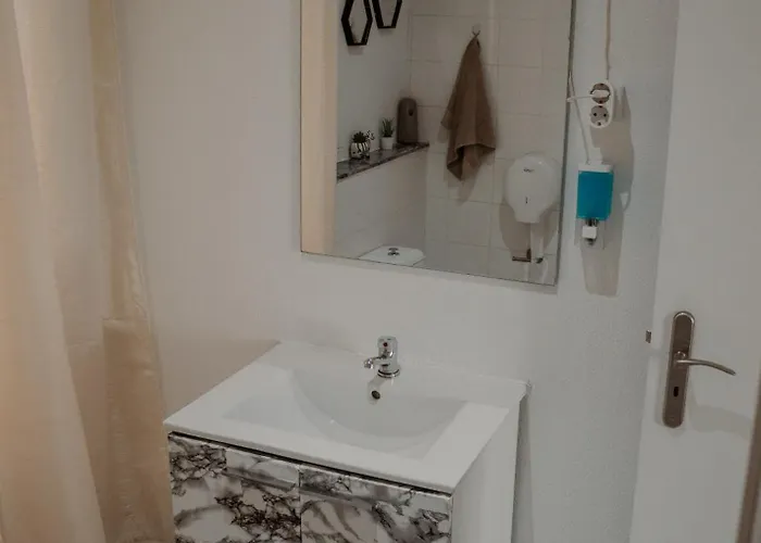 بيت شباب Rostelbem Lisboa